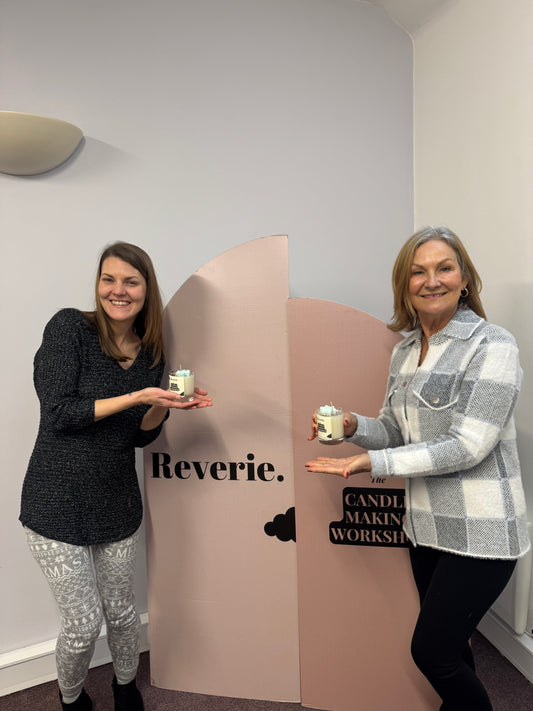 A festive candle making workshop in Northampton